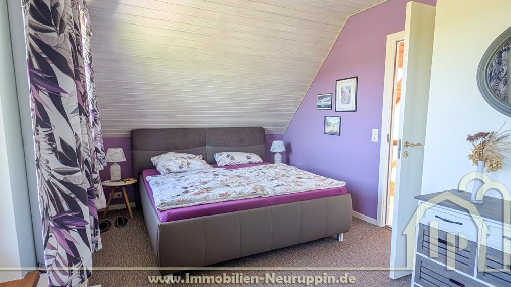 Schlafzimmer im DG