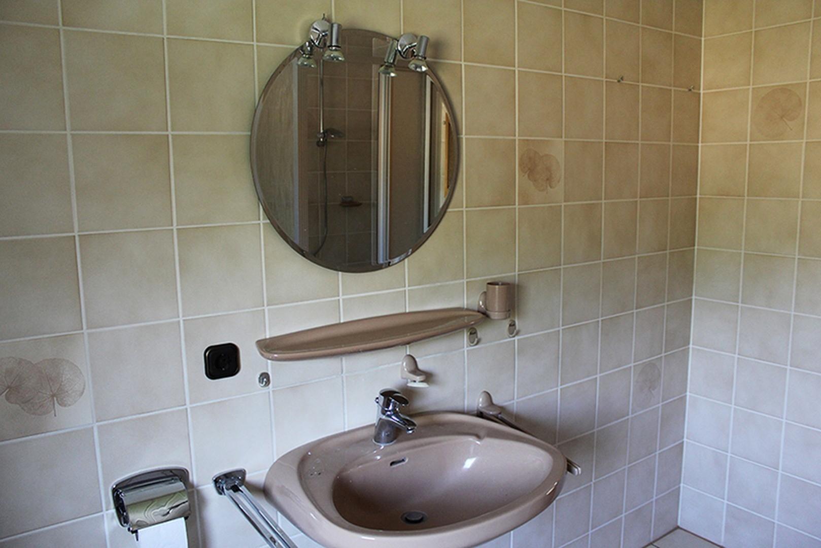 OG Badezimmer 3