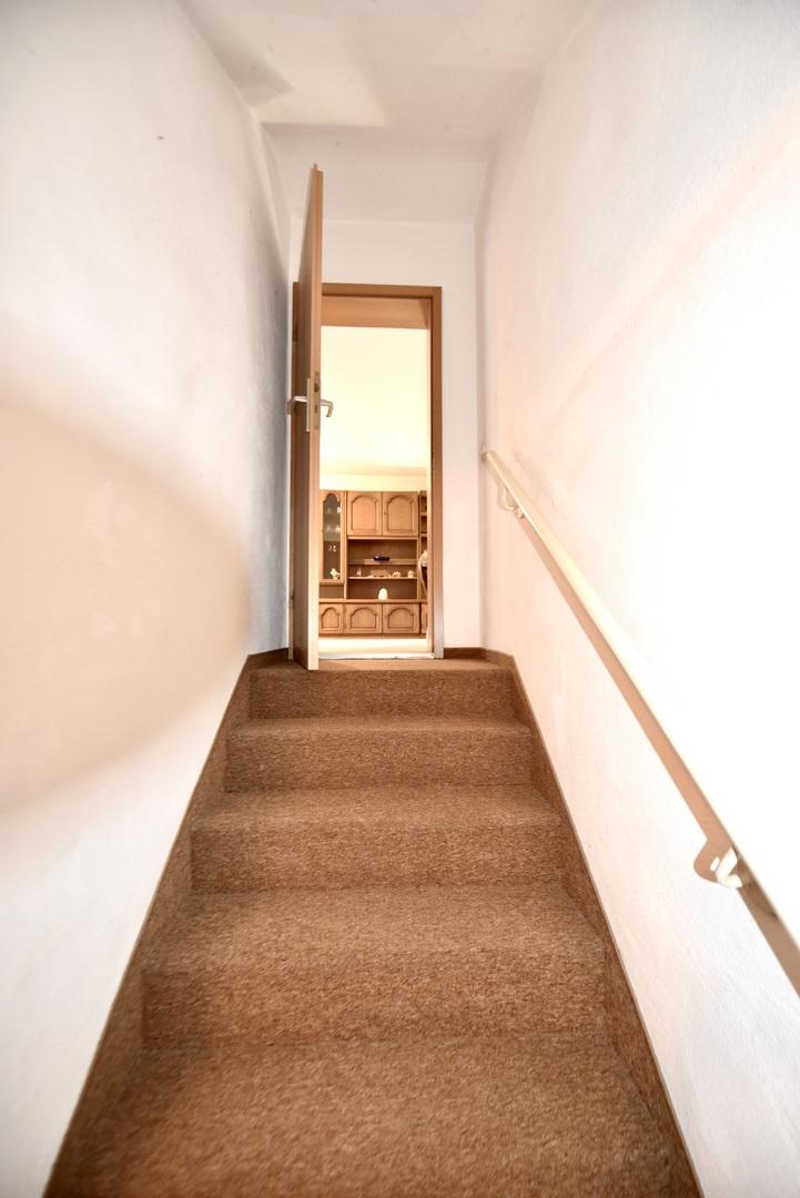 Treppe vom Keller zum Wohnen