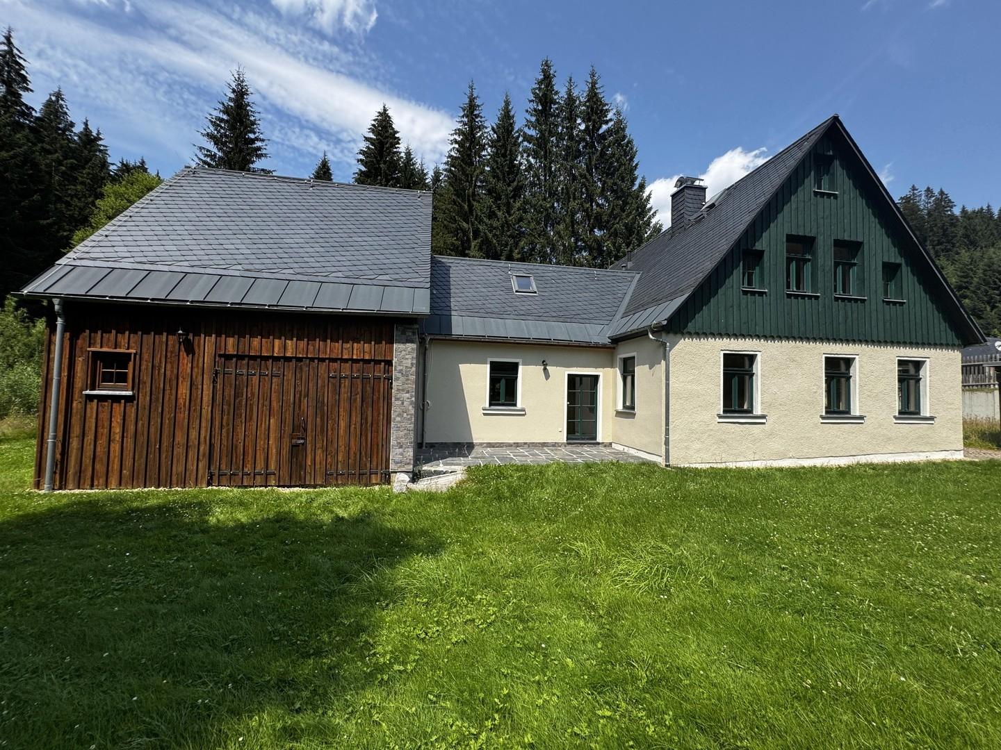 Nebenhaus -Terrasse- Wohnhaus