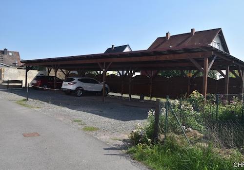 große Carportanlage