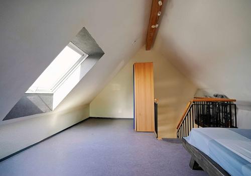 Schlafzimmer (1) (2.DG)