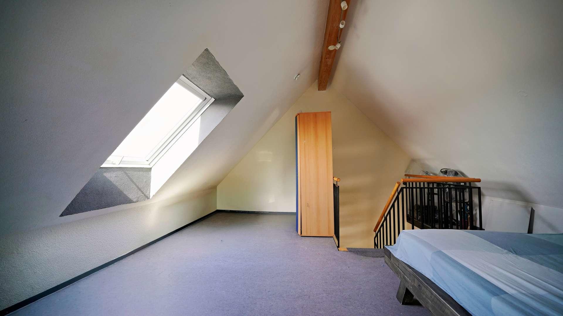 Schlafzimmer (1) (2.DG)