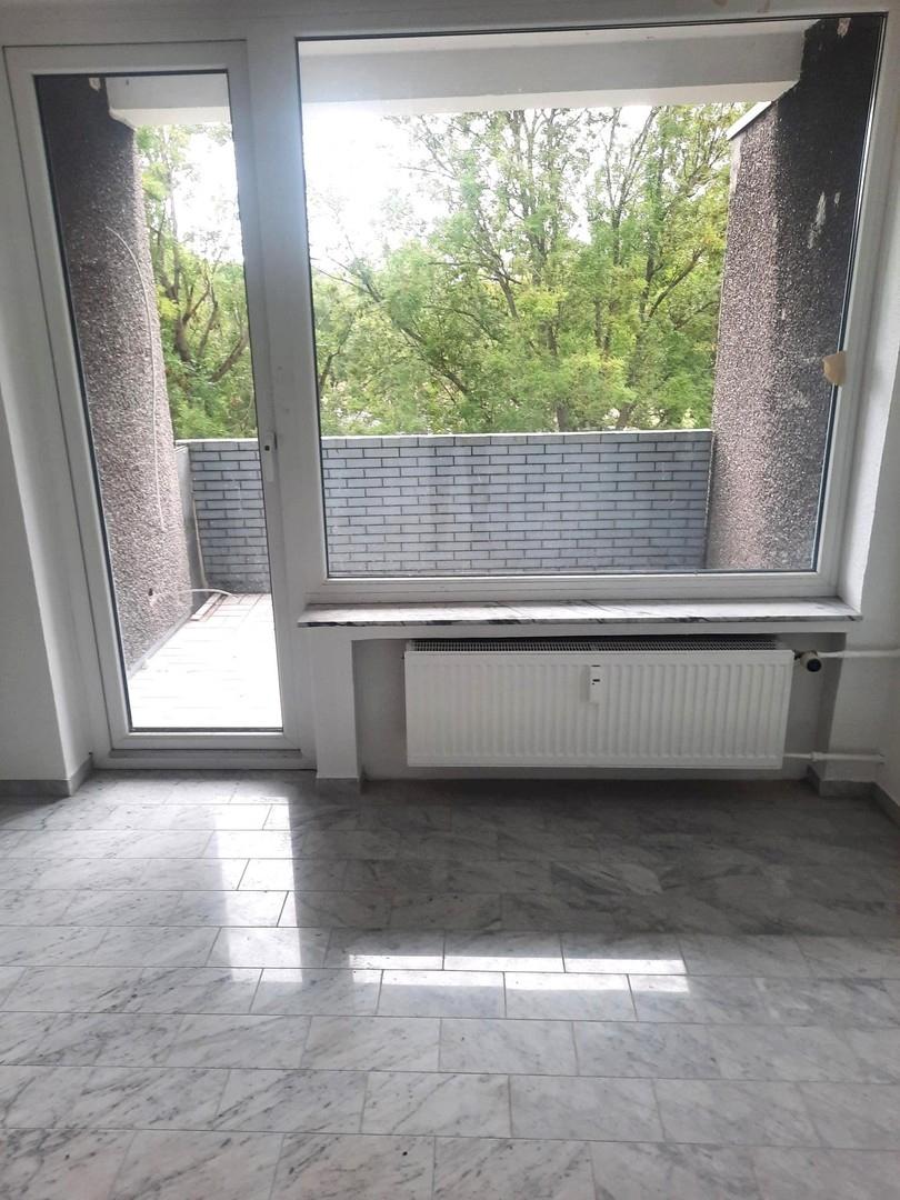 Zugang Balkon vom Wohnzimmer