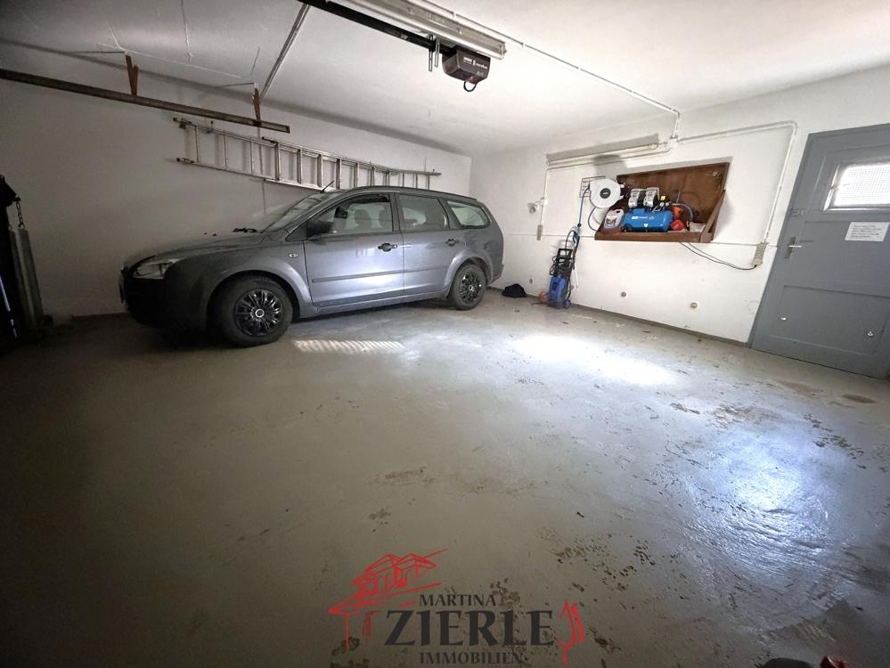 6- Doppelgarage innen