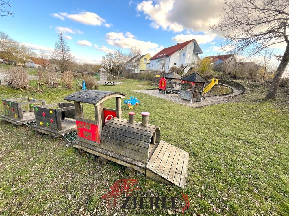 21- Spielplatz