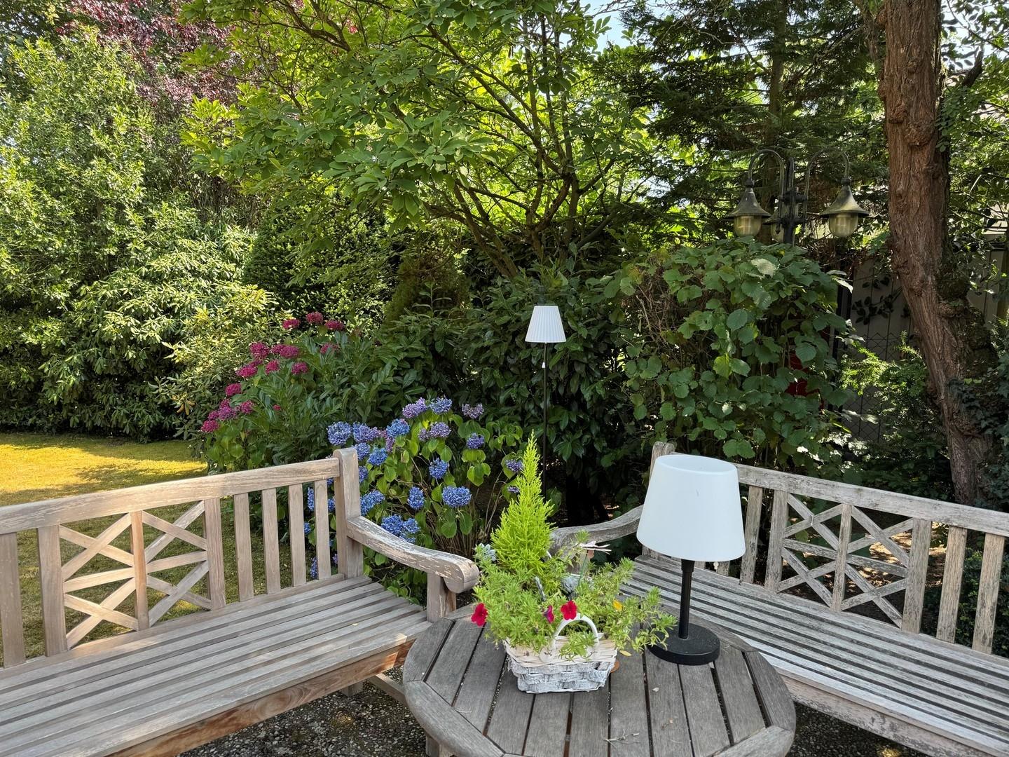 Gartenbänke