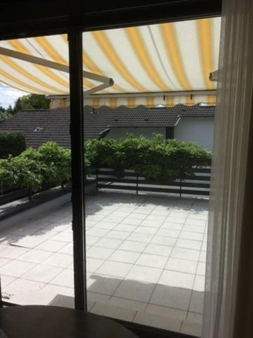 Dachterrasse mit Markise