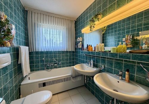 Badezimmer EG