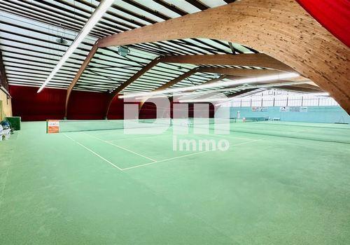 Tennishalle Innenansicht