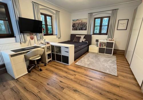 Jugendzimmer im OG