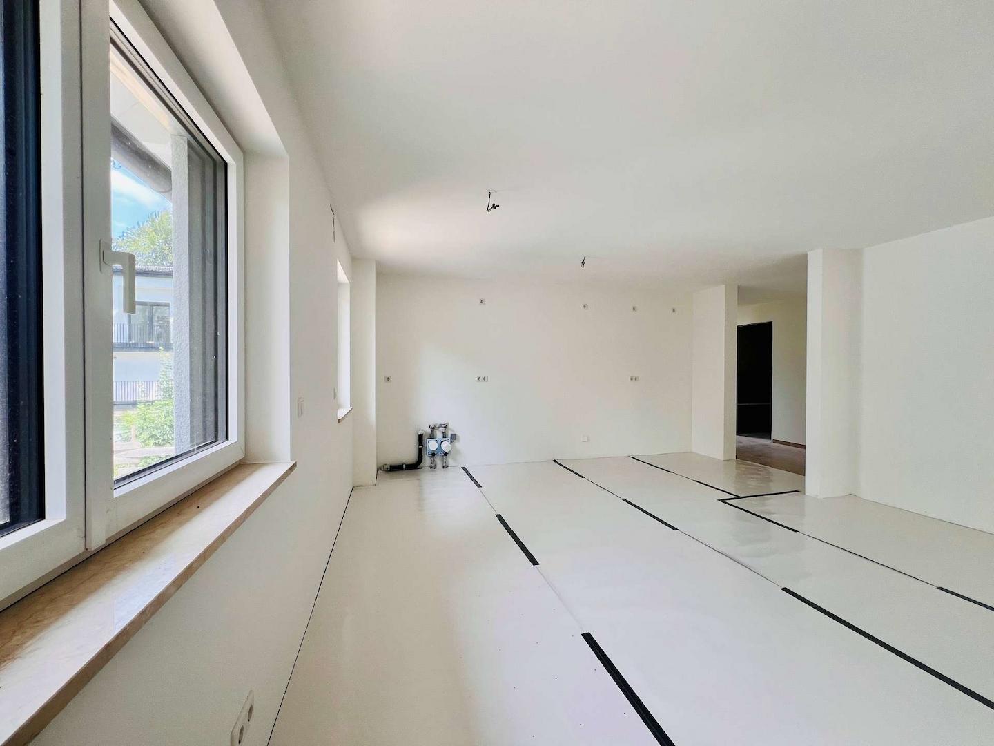 Wohnzimmer (Ansicht 2)