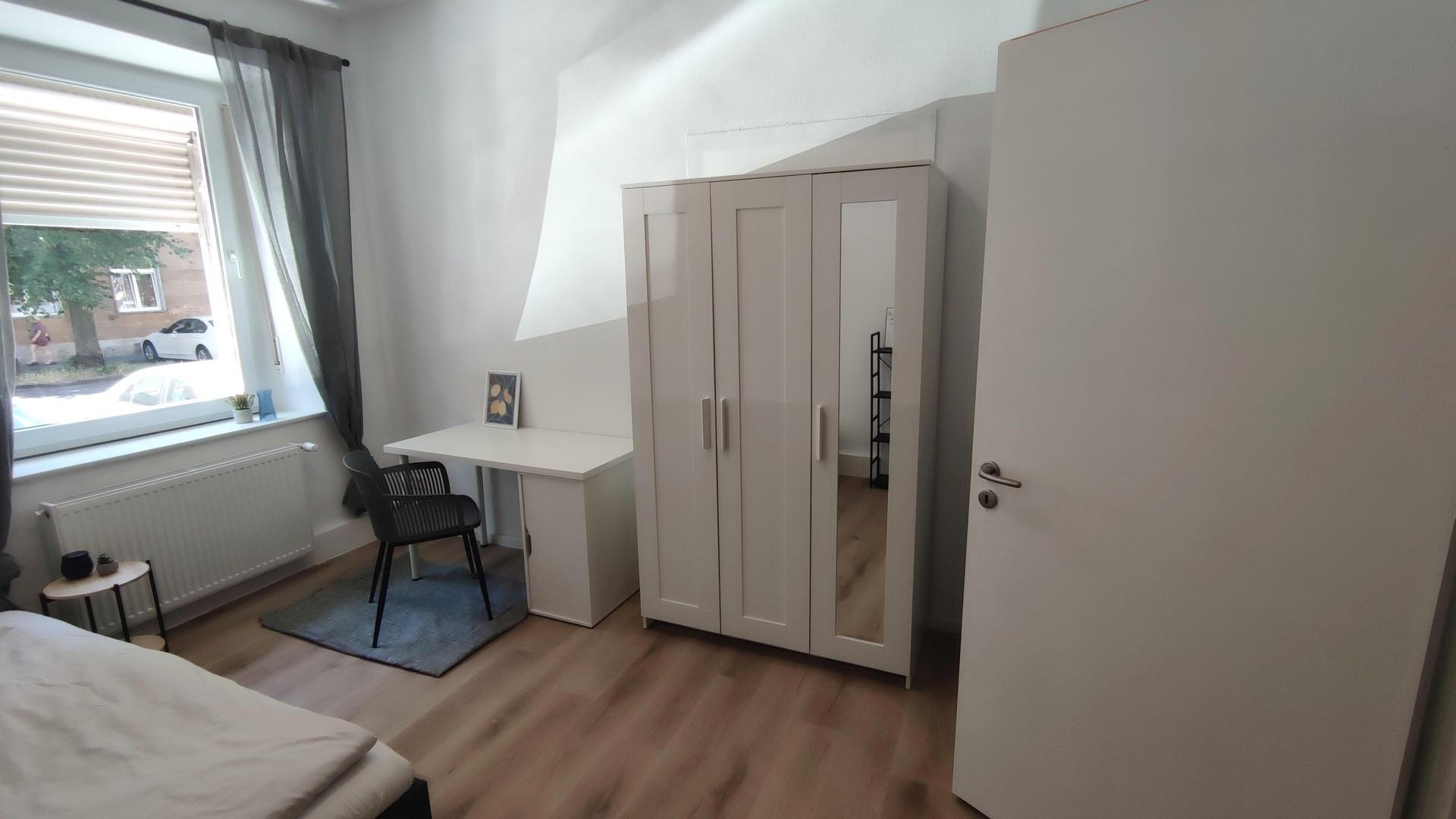 Voll möbliertes WG Zimmer