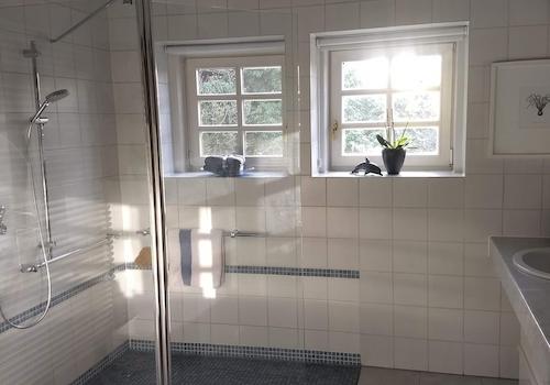 Bad, begehbare Dusche