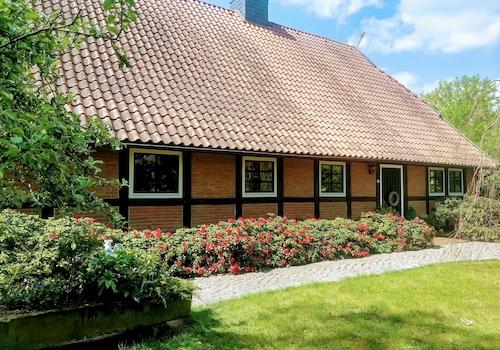 Haus zur Strassenseite
