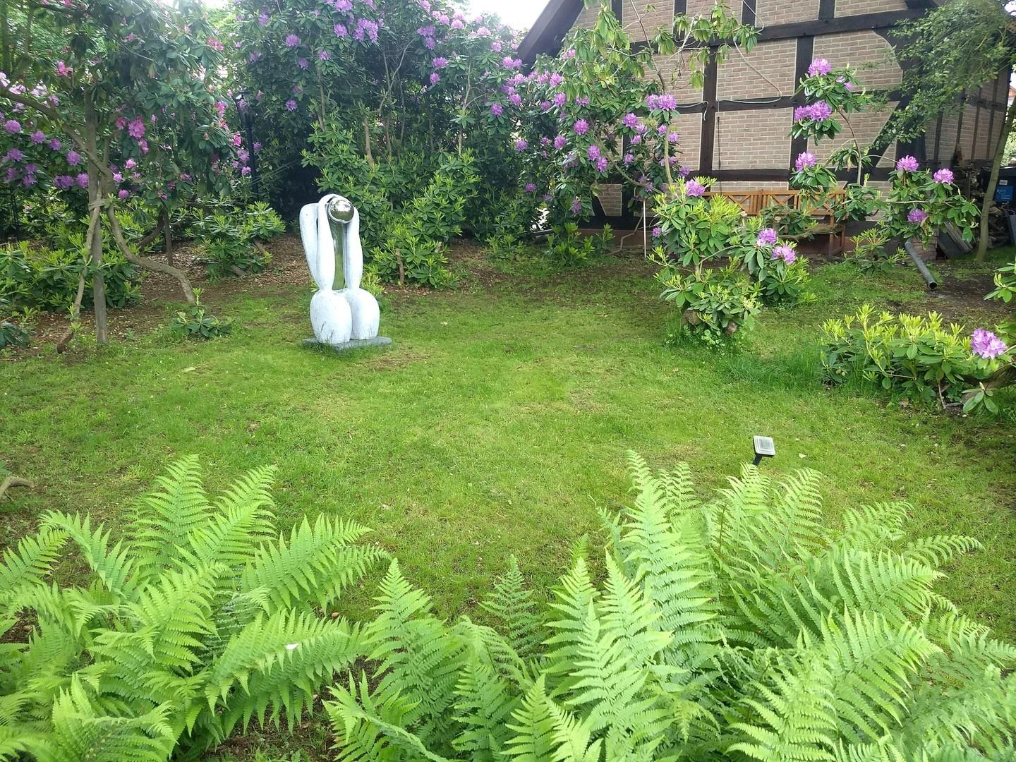 Garten hinter Gartenhaus