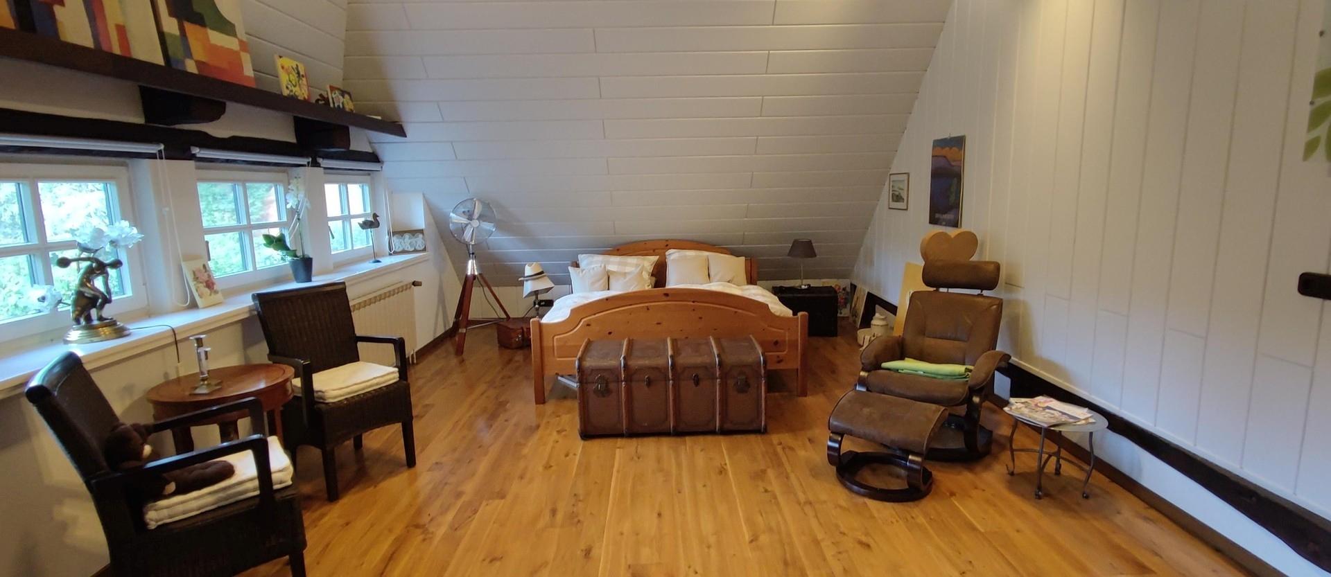 2. Schlafzimmer im OG