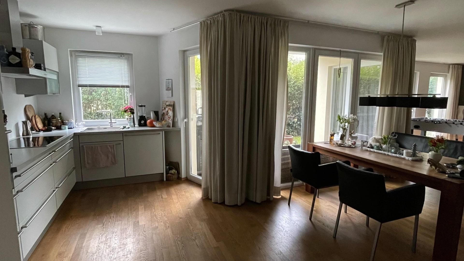 Küche-Essbereich-Terrasse