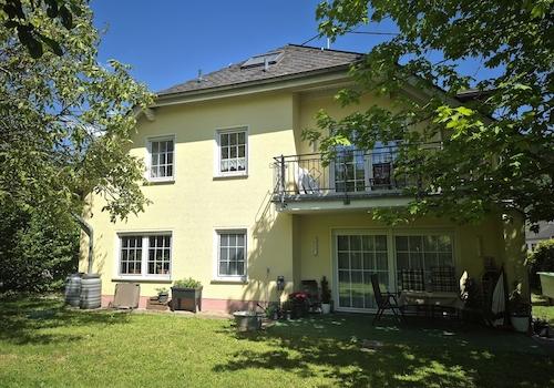 mit Garten