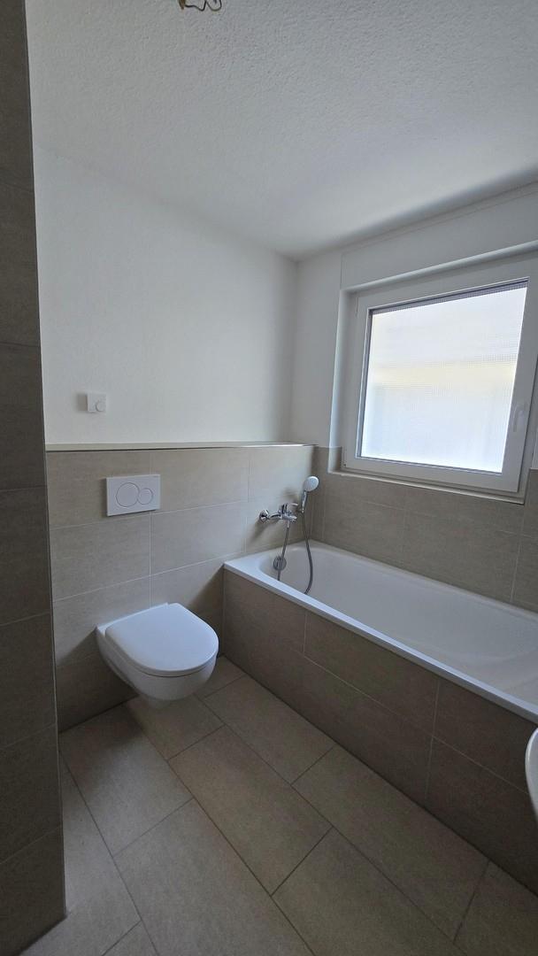 Bad mit Badewanne