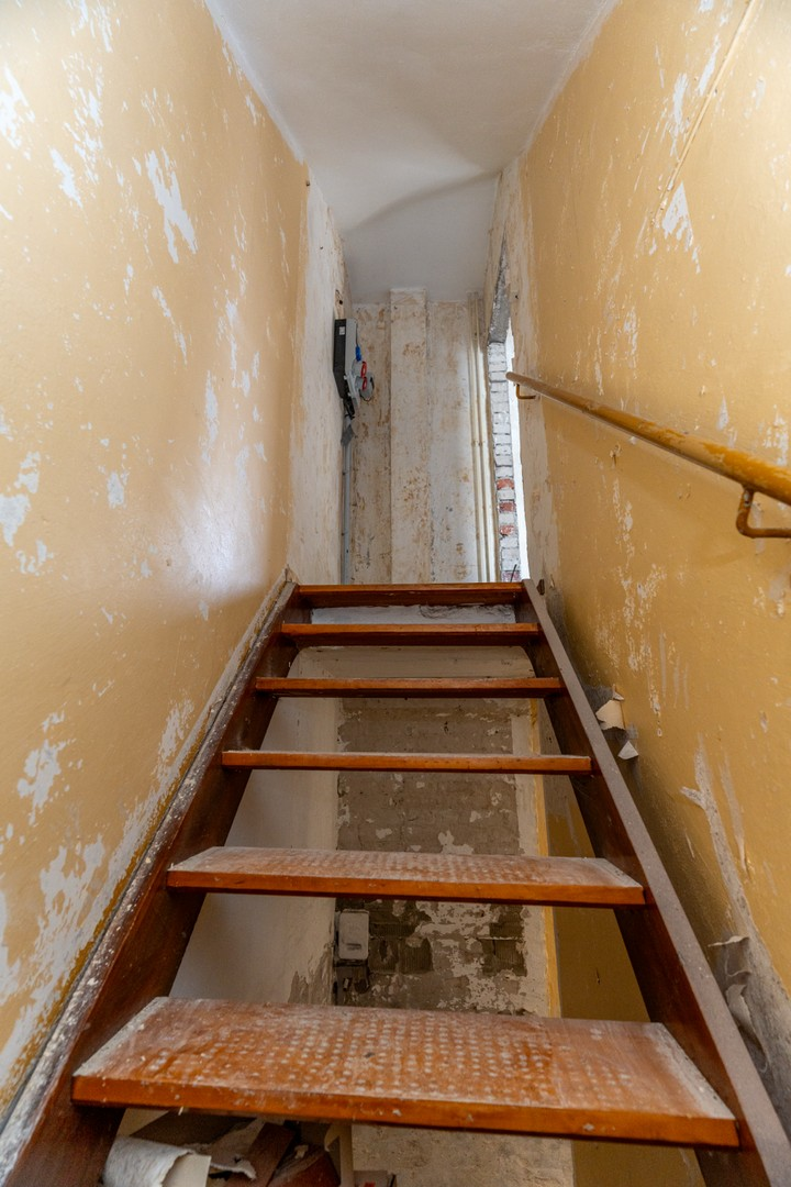 Kellertreppe(aktuell/entkernt)