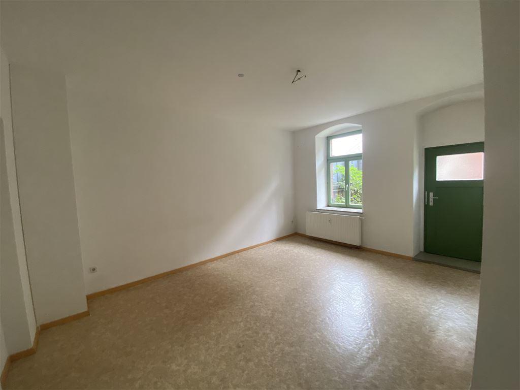 hofseitiges Zimmer 4 mit Zugang Terrasse
