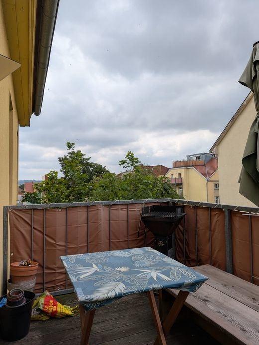 großer Balkon