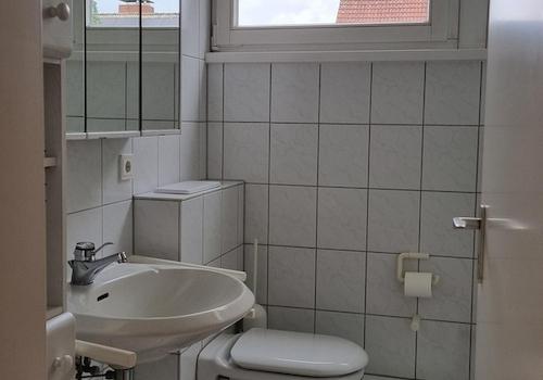 Bad 2 mit Dusche
