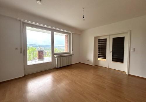 Esszimmer mit Durchgang zum WZ