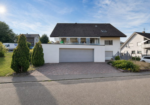 05_aussen-garage-einfahrt
