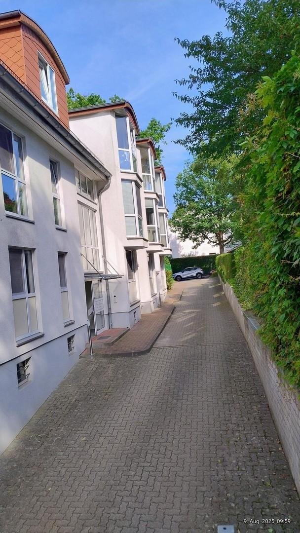 Einfahrt / TG 
