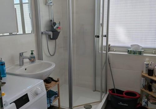 Bad mit Dusche