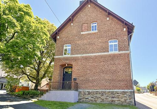 Seitenansicht / Eingang EG Wohnung