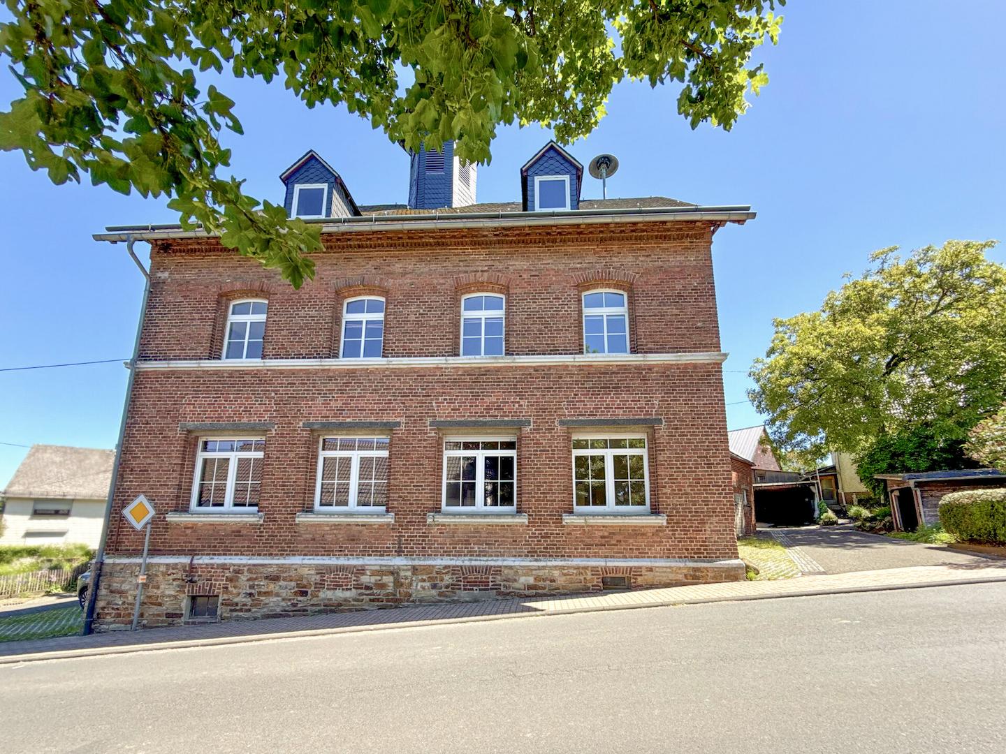 Straßenansicht