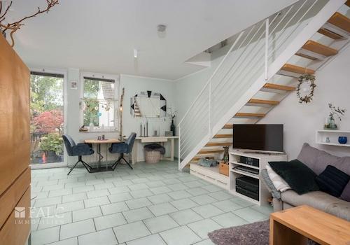 Wohnbereich mit Treppe