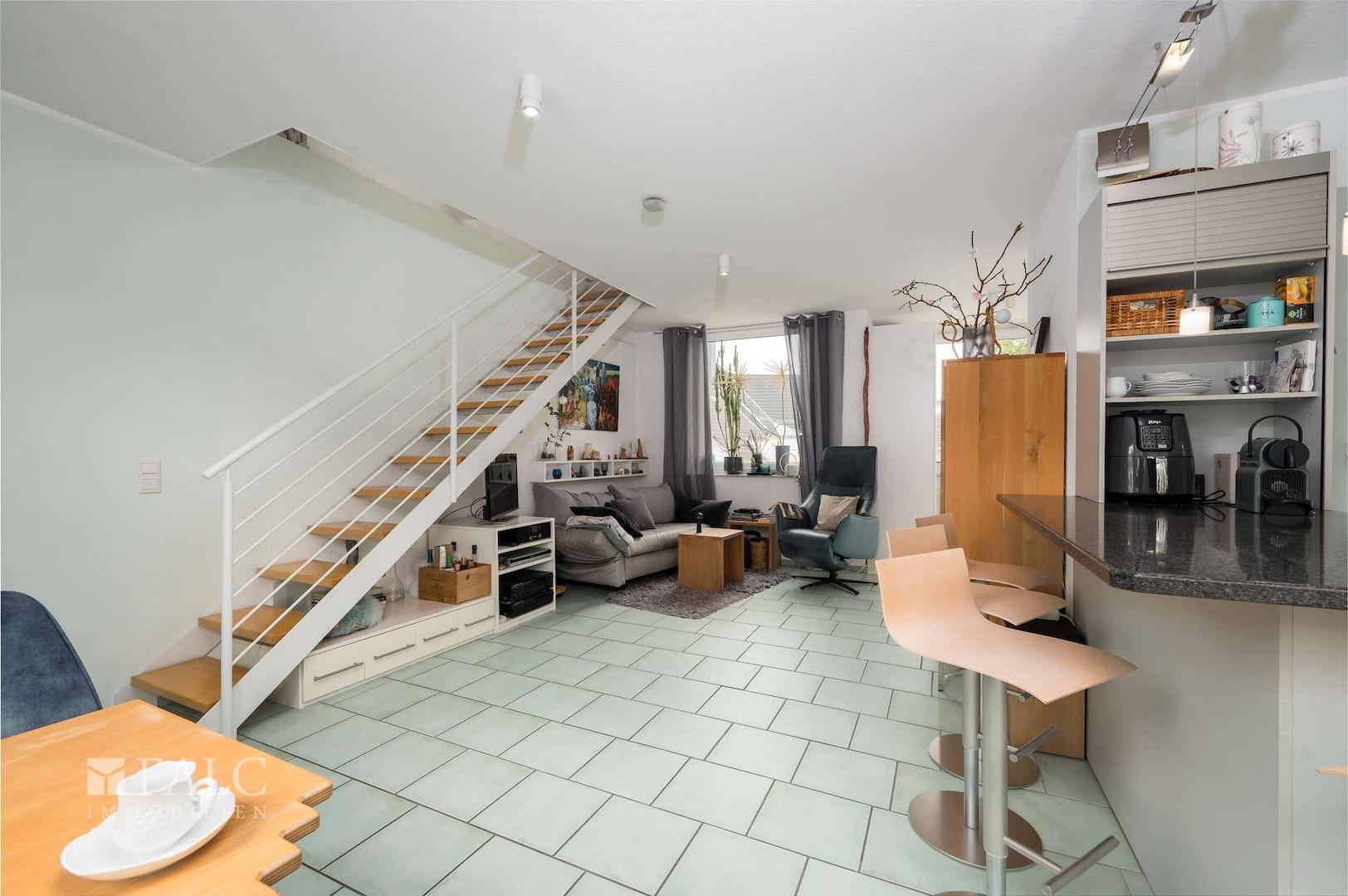 Wohnzimmer mit Küche