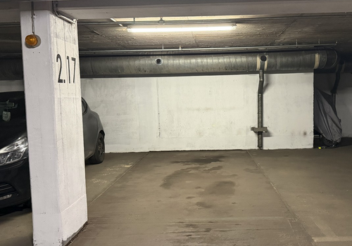 Tiefgaragenstellplatz