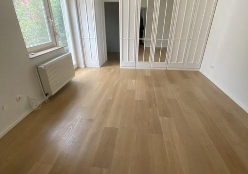 Schlafzimmer mit Einbauschrank