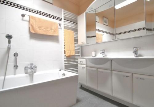 Badezimmer Badewanne