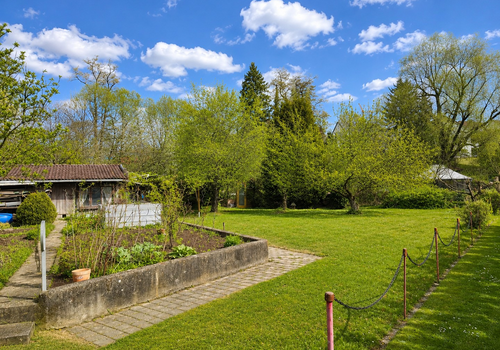 Garten mit Gemüsegarten