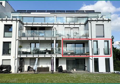 Ansicht der Gebäuderückseite mit Balkone und Terrassen