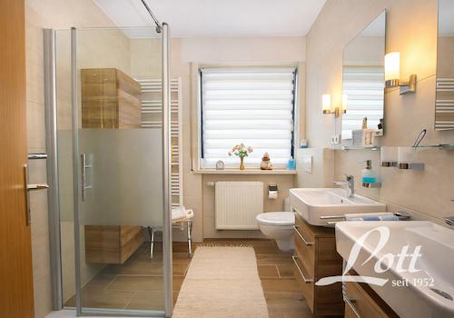 modernisiertes Badezimmer