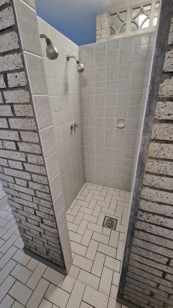 Dusche - Schwimmbad