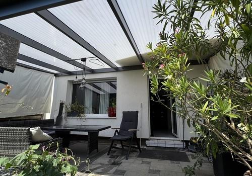 Terrasse Blick Haus