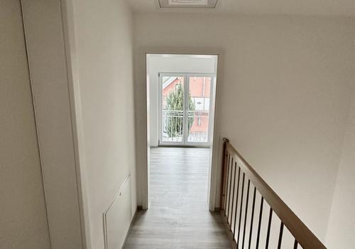 Flur DG Nr. 14 mit Zugang zum Spitzspeicher