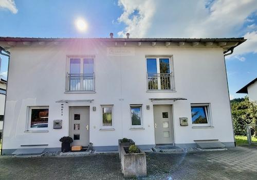 Doppelhaus Front
