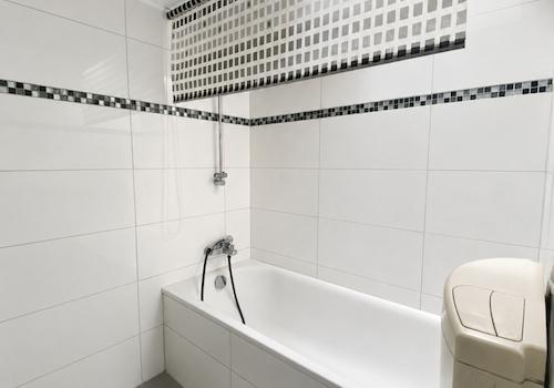 11 Badezimmer EG