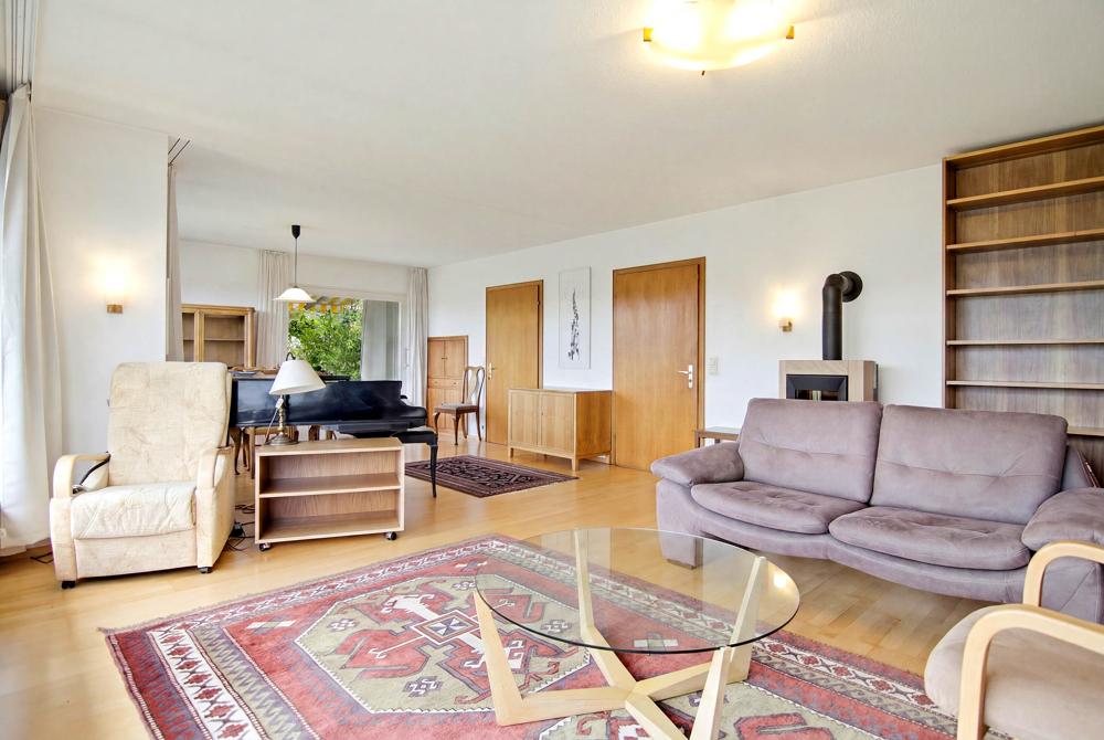 EG - Großzügiges Wohnzimmer...
