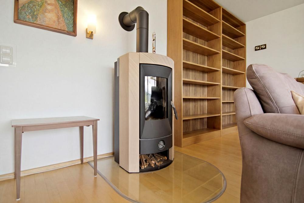 ...mit freistehendem Kamin