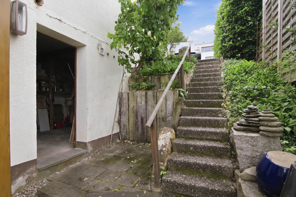 Treppe zur Wohnung...